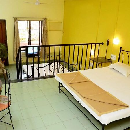 Royal Hills Hotel Poona Buitenkant foto