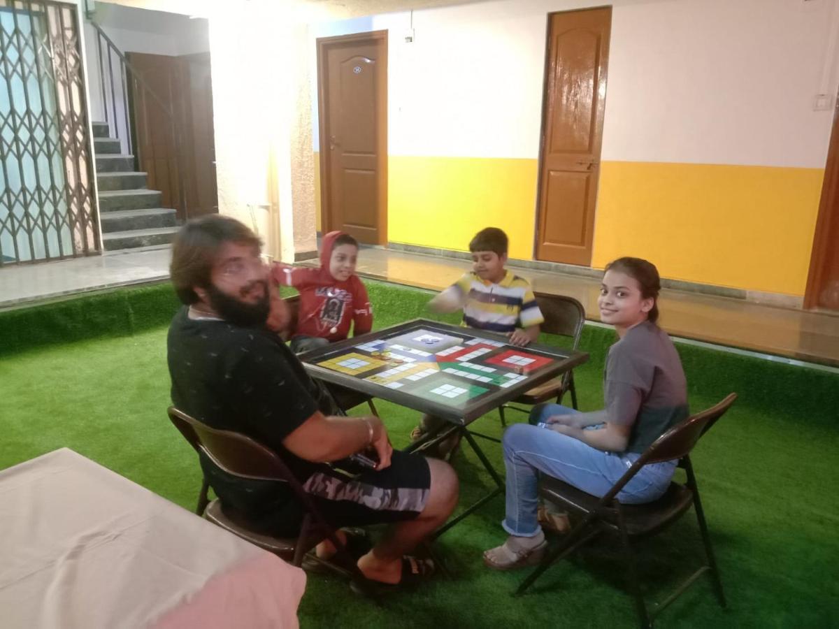 Royal Hills Hotel Poona Buitenkant foto