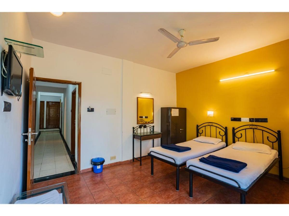 Royal Hills Hotel Poona Buitenkant foto