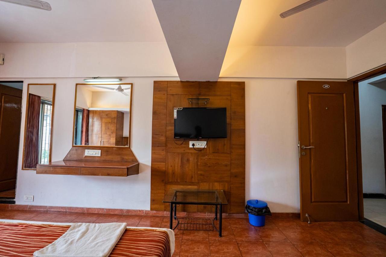 Royal Hills Hotel Poona Buitenkant foto