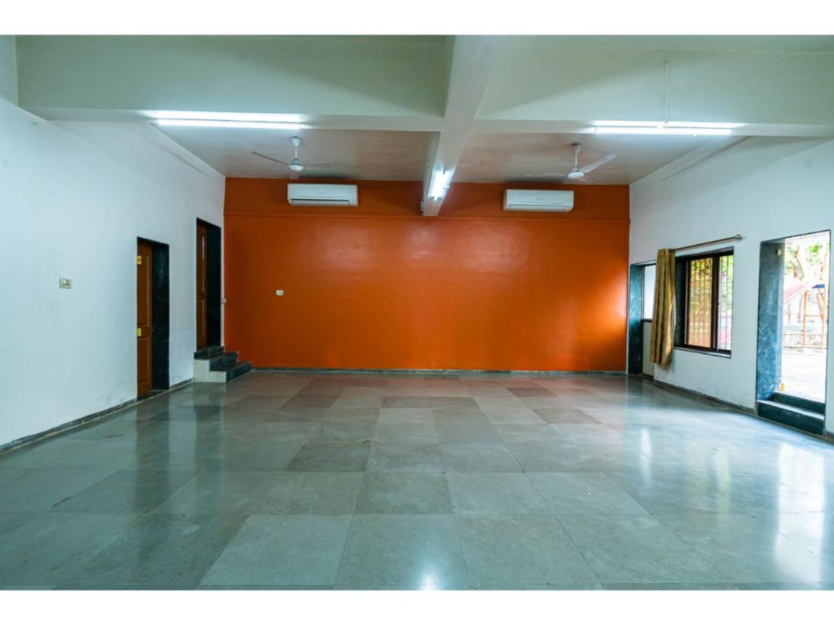 Royal Hills Hotel Poona Buitenkant foto