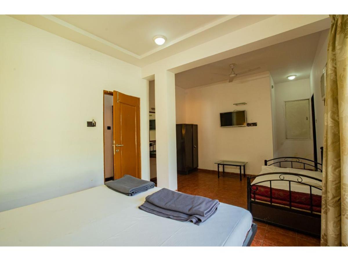 Royal Hills Hotel Poona Buitenkant foto