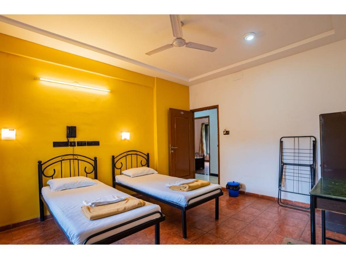 Royal Hills Hotel Poona Buitenkant foto