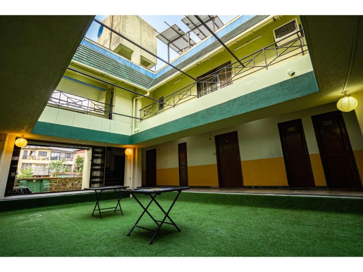 Royal Hills Hotel Poona Buitenkant foto