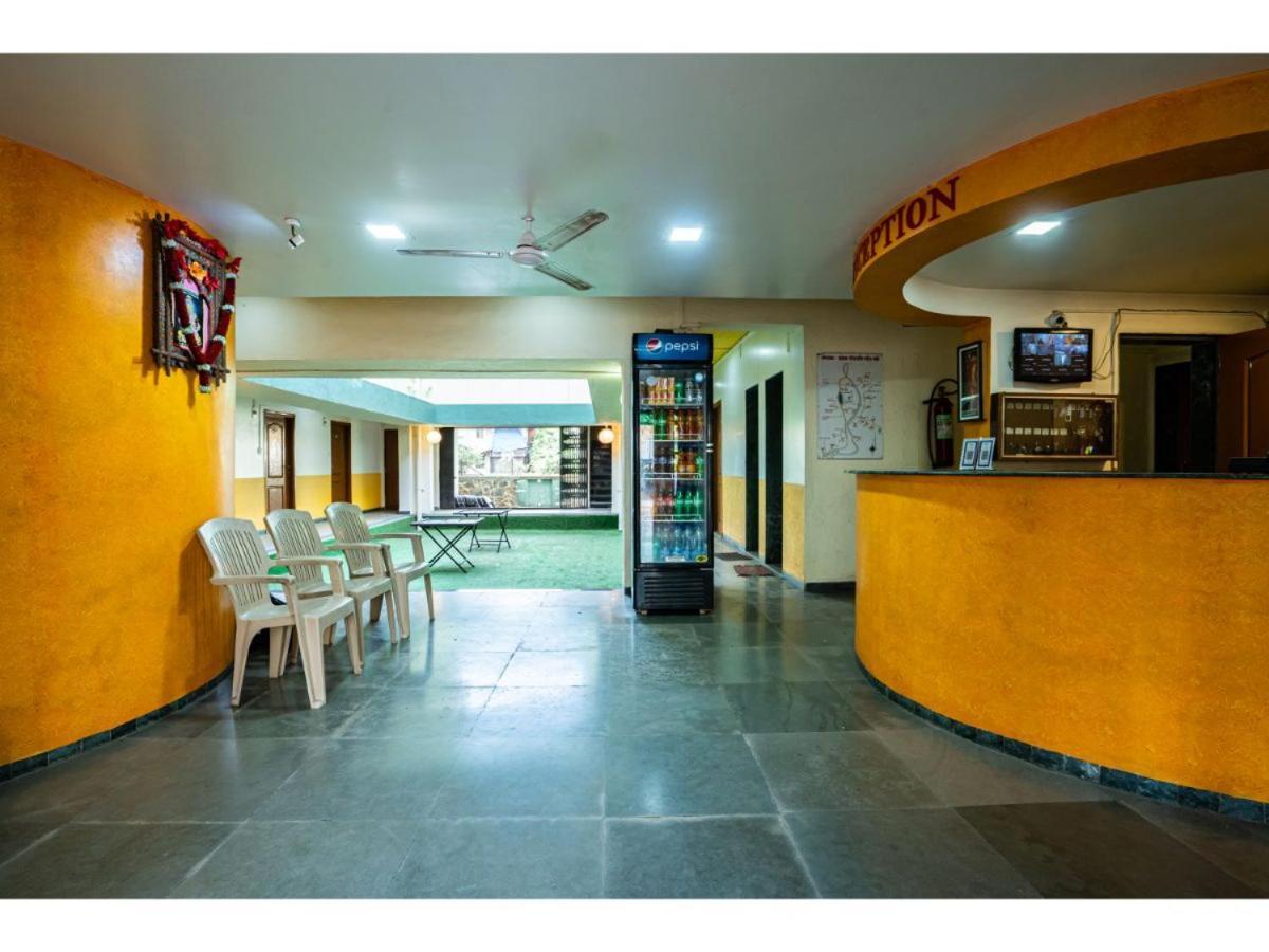 Royal Hills Hotel Poona Buitenkant foto
